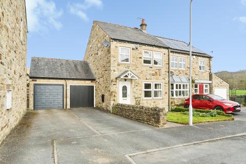 3 bedroom semi-detached house for sale, The Fairways, Keighley BD20