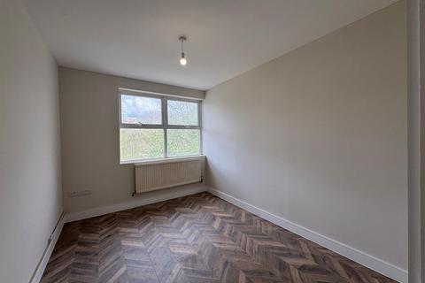 3 bedroom flat to rent, Ecclestone Place, Wembley