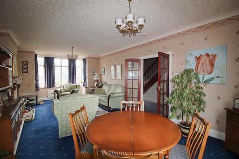 4 bedroom house for sale, Park Avenue, Skegness