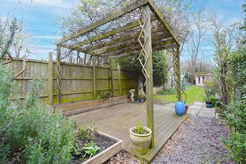 3 bedroom flat for sale, Forest Hill Road, East Dulwich, London, SE22