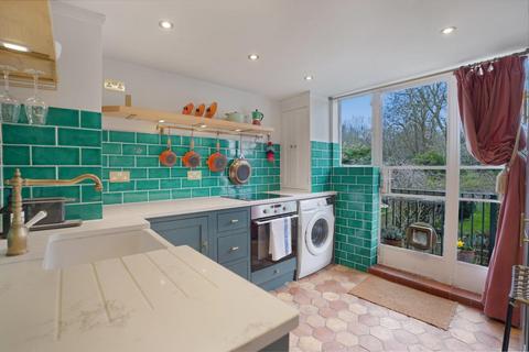 3 bedroom flat for sale, Forest Hill Road, East Dulwich, London, SE22