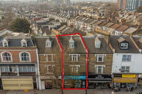 undefined, Hoe Street, London E17
