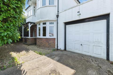 3 bedroom detached house for sale, Hobart Road, New Milton, Hampshire, BH25