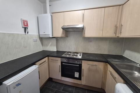2 bedroom flat to rent, -6 Elm Avenue, Nottingham, NG3
