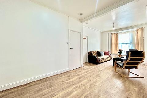 4 bedroom house to rent, Goldsmith Road, London, E17
