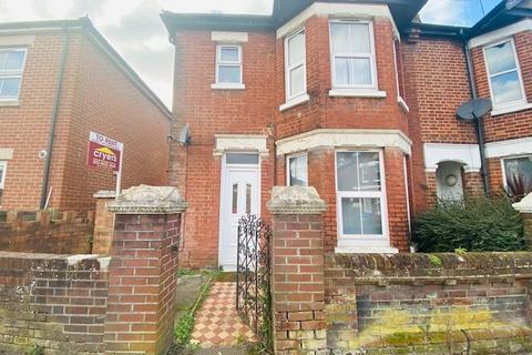 4 bedroom house to rent, Newcombe Road, Southampton, SO15