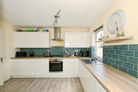 2 bedroom terraced house for sale, Lessingham, Orton Brimbles, Peterborough