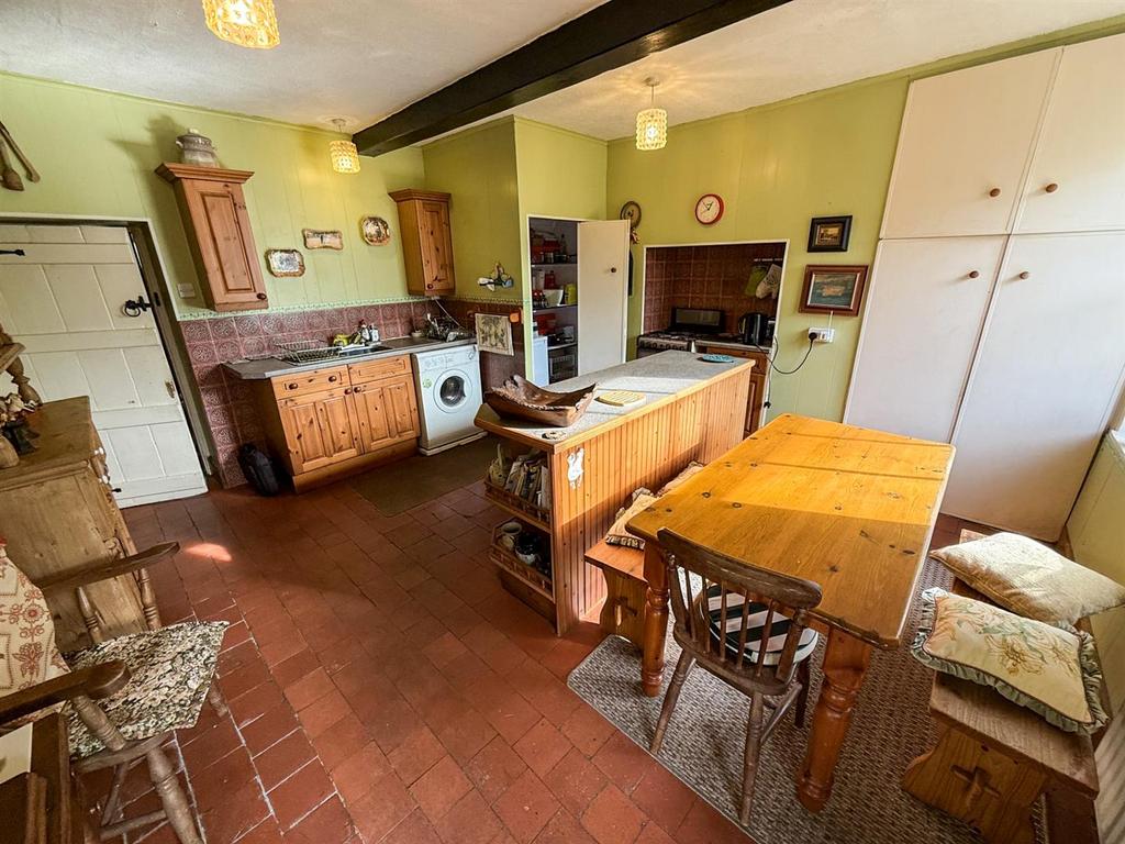 Kitchen/Dining Room