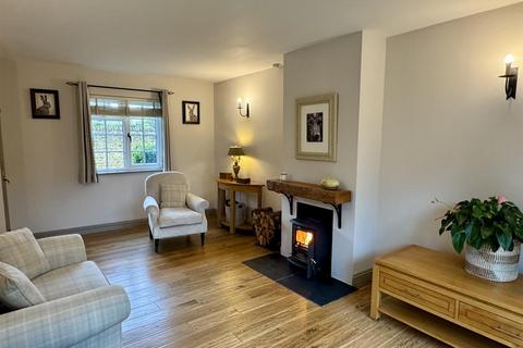 3 bedroom semi-detached house for sale, Eastview Gardens, Union Street, Stow-on-the-Wold.