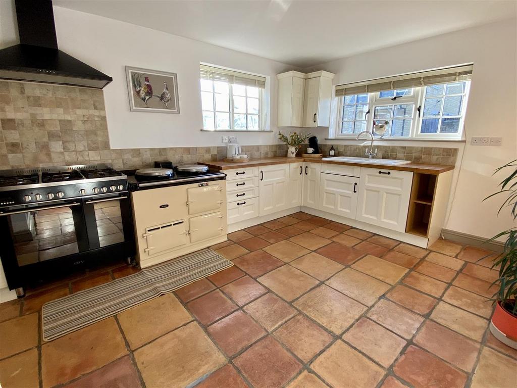 Kitchen.JPEG