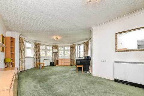 2 bedroom retirement property for sale, Station Road, Clacton-on-Sea CO15