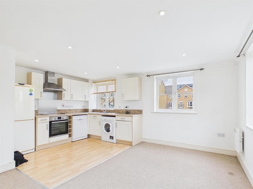 Lounge/Kitchen