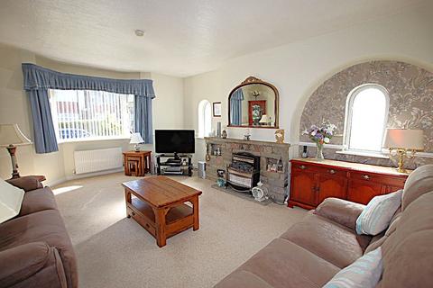 4 bedroom detached house for sale, Freeland Road, Clacton on Sea, CO15