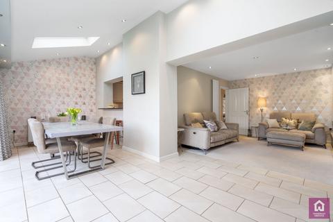 4 bedroom detached house for sale, Lawnhurst Avenue, Manchester, Greater Manchester, M23