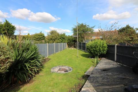 2 bedroom semi-detached house for sale, Laburnum Avenue, Sandwich, CT13