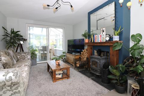 2 bedroom semi-detached house for sale, Laburnum Avenue, Sandwich, CT13