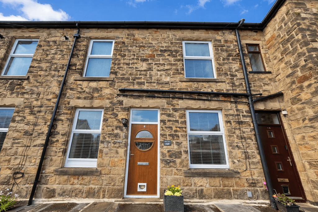 Two Bed Terrace for Rent