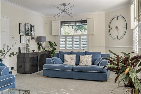 4 bedroom detached house for sale, The Street, Eythorne, Dover, CT15