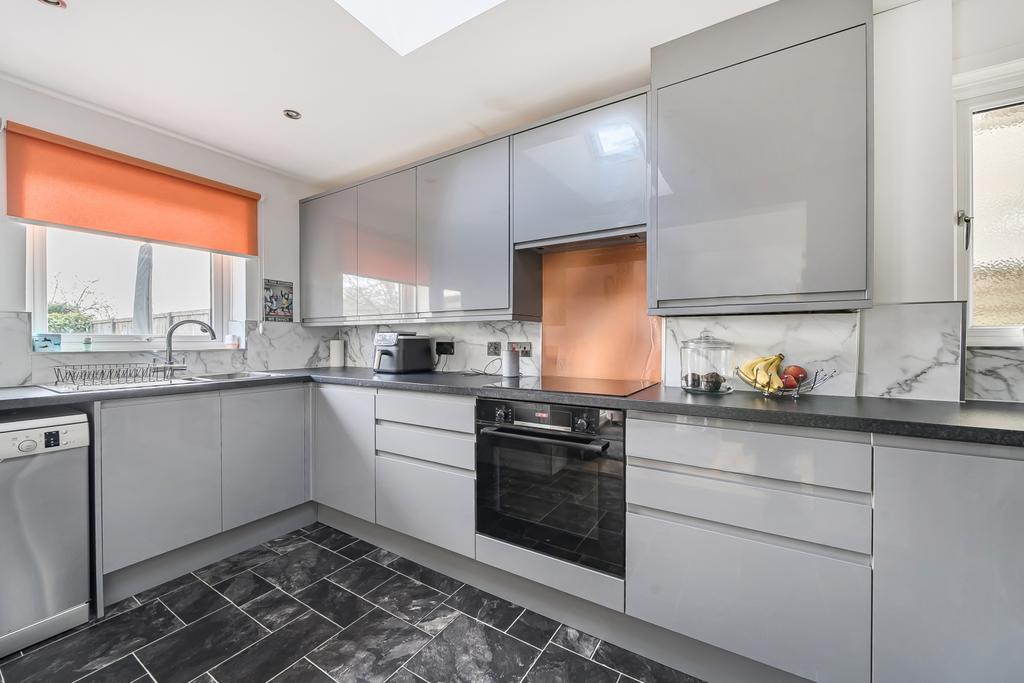 1400401-16-696f84b9e279a