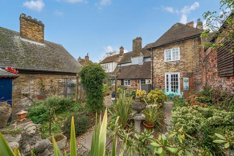 4 bedroom terraced house for sale, Upper Strand Street, Sandwich, CT13