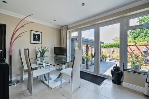 2 bedroom semi-detached bungalow for sale, The Street, Woodnesborough, Sandwich, CT13