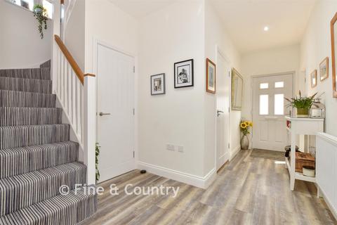 4 bedroom detached house for sale, Hollybush Close, Ryde, Isle of Wight