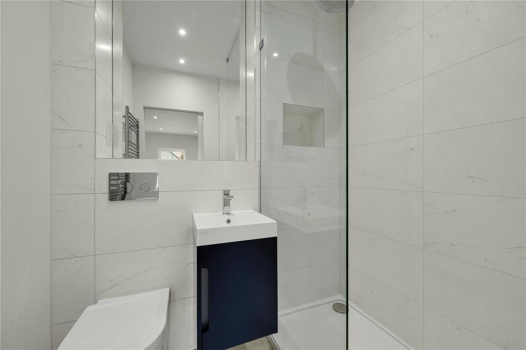 Bedroom 2 Ensuite
