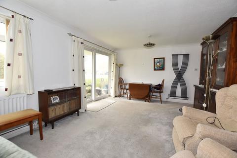 2 bedroom flat for sale, Eynsford Close, Cliftonville, CT9