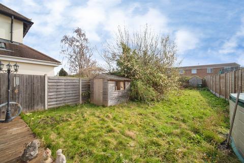 3 bedroom terraced house for sale, Grove Road, Basingstoke