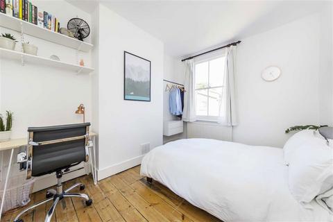 undefined, Wellington Row, London E2