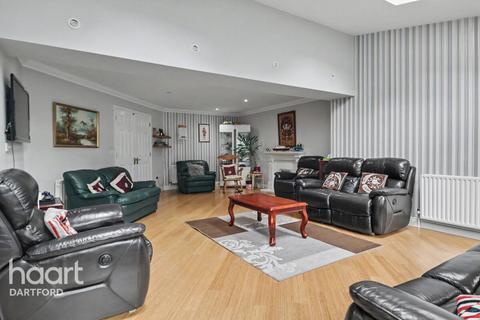 5 bedroom link detached house for sale, Sandringham Drive, Dartford