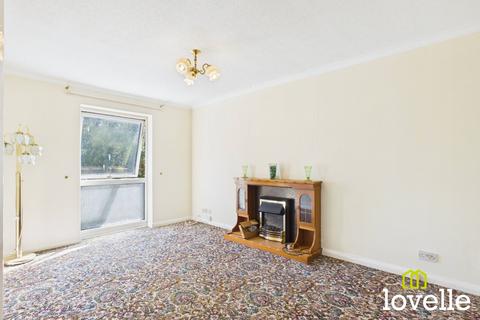 2 bedroom flat for sale, Elm Tree Court, Cottingham HU16