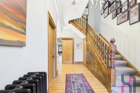 4 bedroom semi-detached house to rent, Claremont Road, Salford, M6