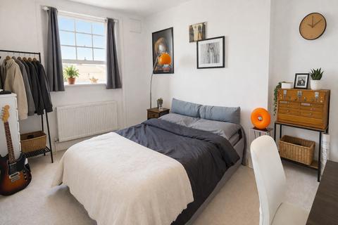 3 bedroom flat to rent, Brunswick Place, Hove, BN3