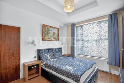 2 bedroom flat to rent, High Road, London, N15