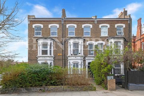 2 bedroom flat to rent, High Road, London, N15