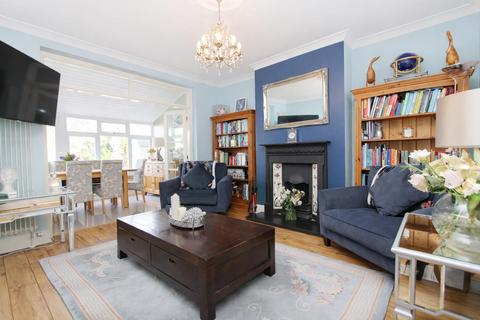 undefined, Godalming Avenue, Wallington SM6