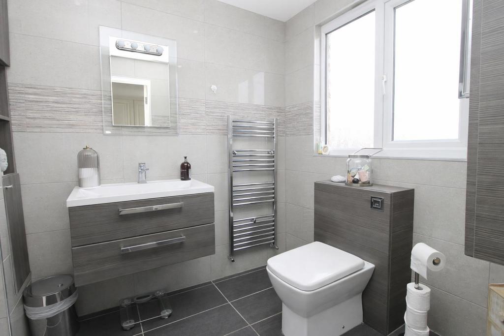 Ensuite1