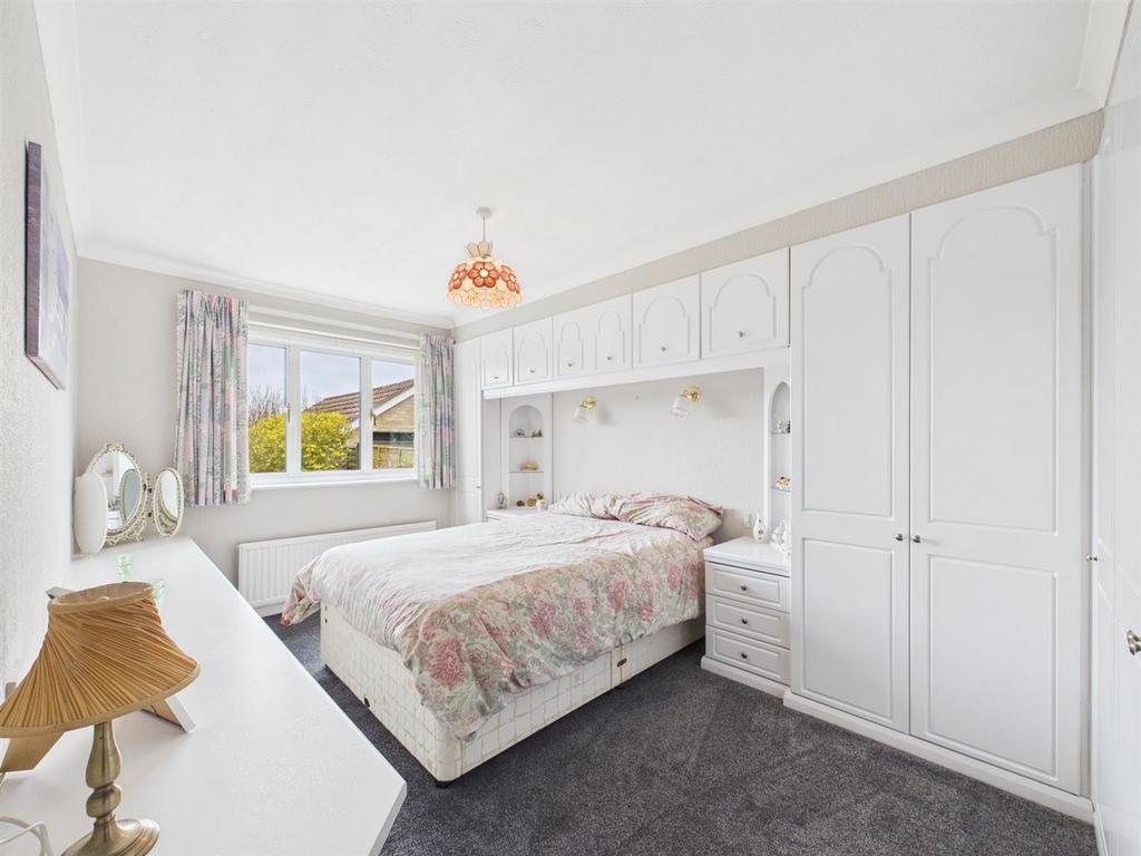 Bedroom: