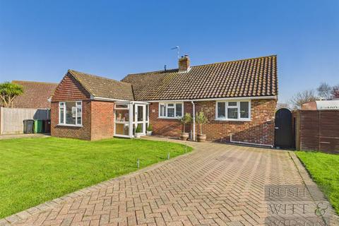 undefined, Manor Close, Icklesham