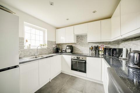 3 bedroom end of terrace house for sale, Meadow Way, Leighton Buzzard