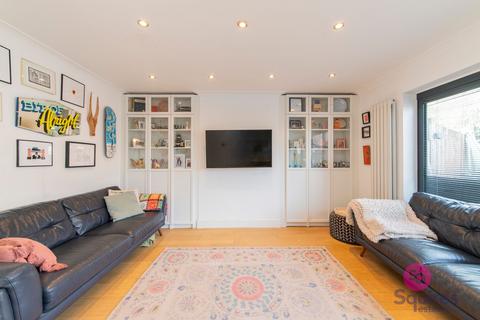 undefined, Coppetts Close, London, N12