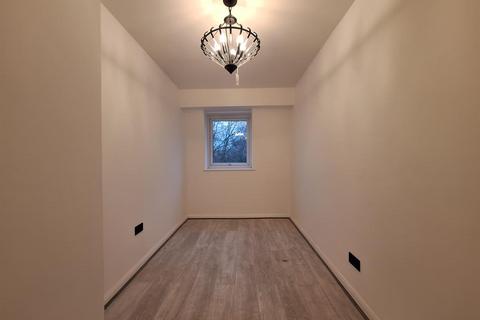 2 bedroom flat to rent, Terrick Road, London