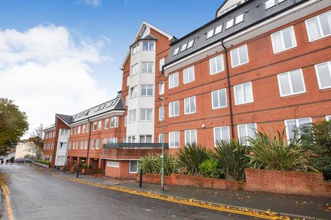 2 bedroom flat for sale, Sutton Court Road, Sutton SM1