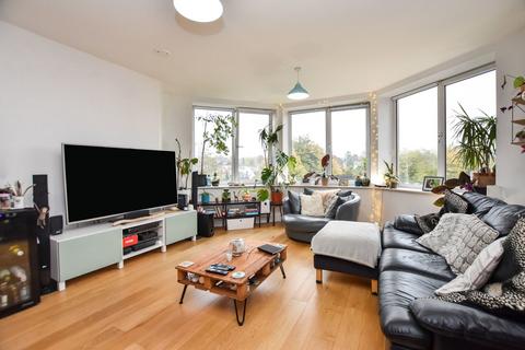 2 bedroom flat for sale, Sutton Court Road, Sutton SM1