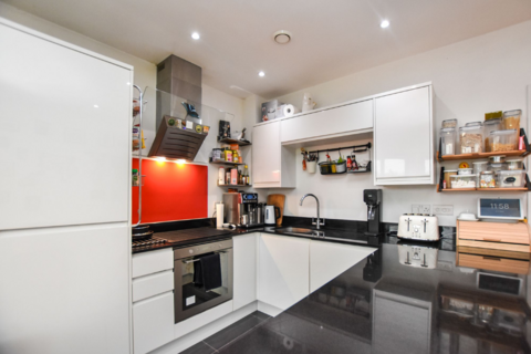 2 bedroom flat for sale, Sutton Court Road, Sutton SM1