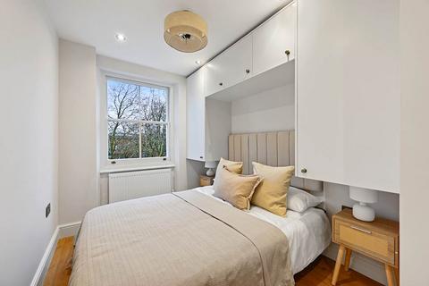 2 bedroom flat for sale, Tavistock Road, London, W11