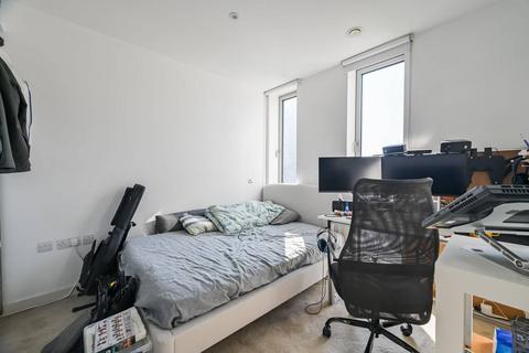 2 bedroom flat to rent, Pan Peninsula Square, Docklands, London, E14