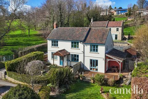 3 bedroom detached house for sale, Watergates, Chippenham SN14