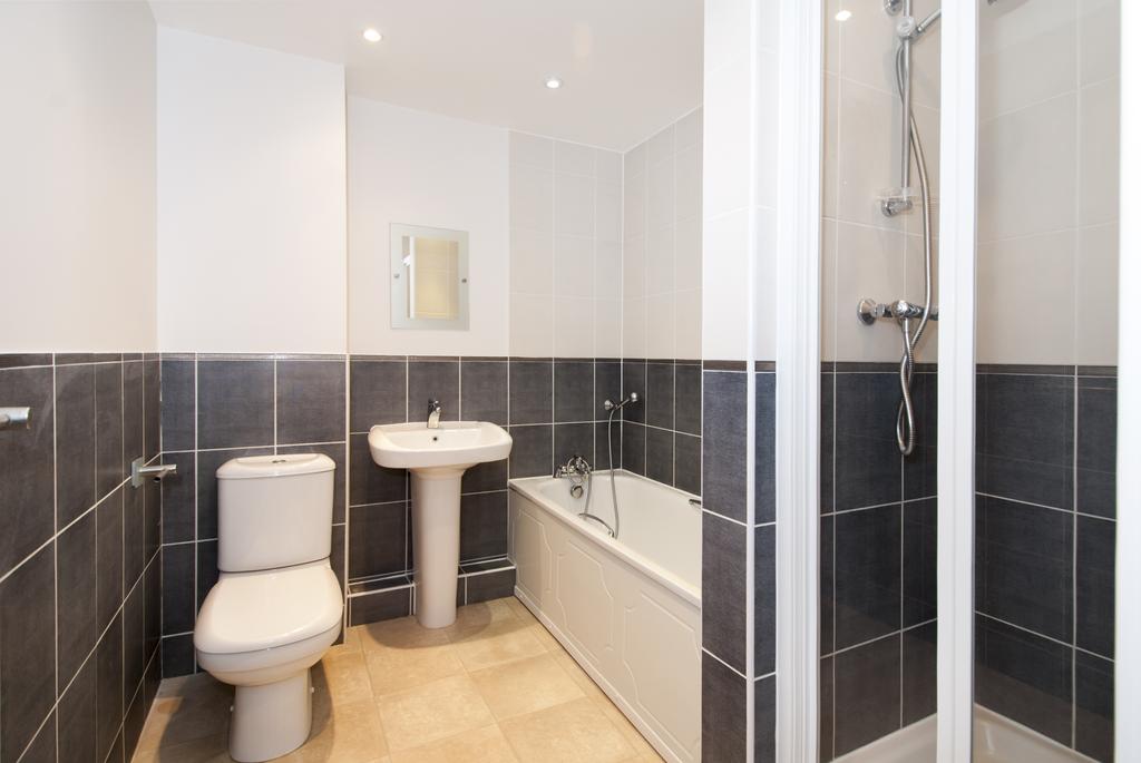 Main bathroom